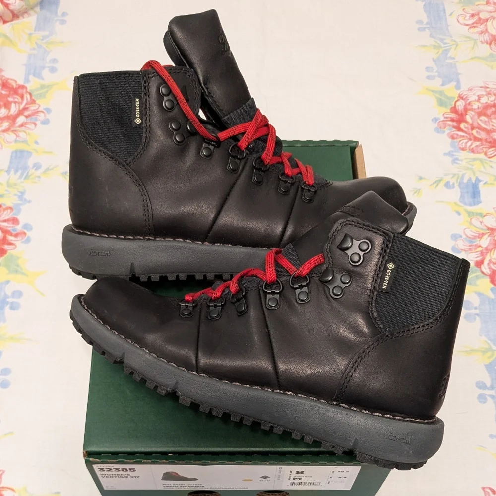 Danner Women’s Vertigo 917 Boots Black Size 8M Gortex, Red and Black Laces - Picture 2 of 13